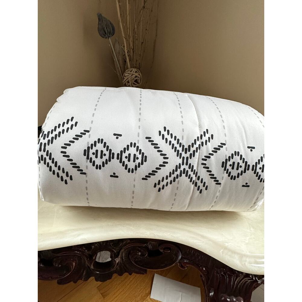 Patterned Down-Alternative Comforter Set - Picture 5 of 5